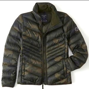 New A&F Lightweight Down-Filled Packable Puffer Jacket OLIVE CAMO